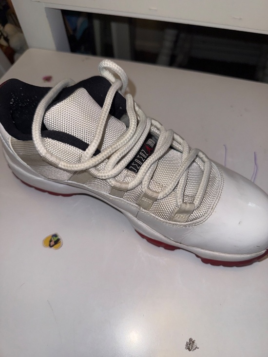 Jordan 11 low cherry bottom